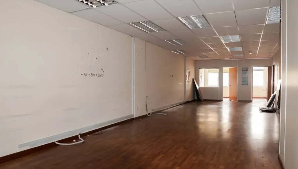 Taipan shop for rent