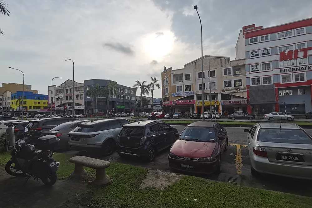 Kota kemuning shop