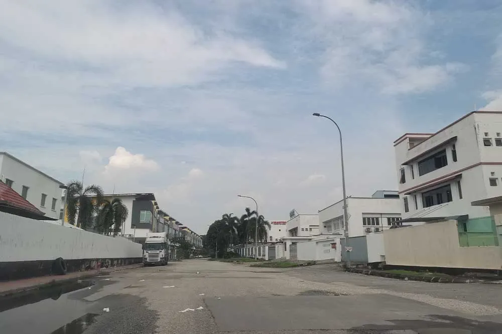 Bukit Kemuning factory for sale
