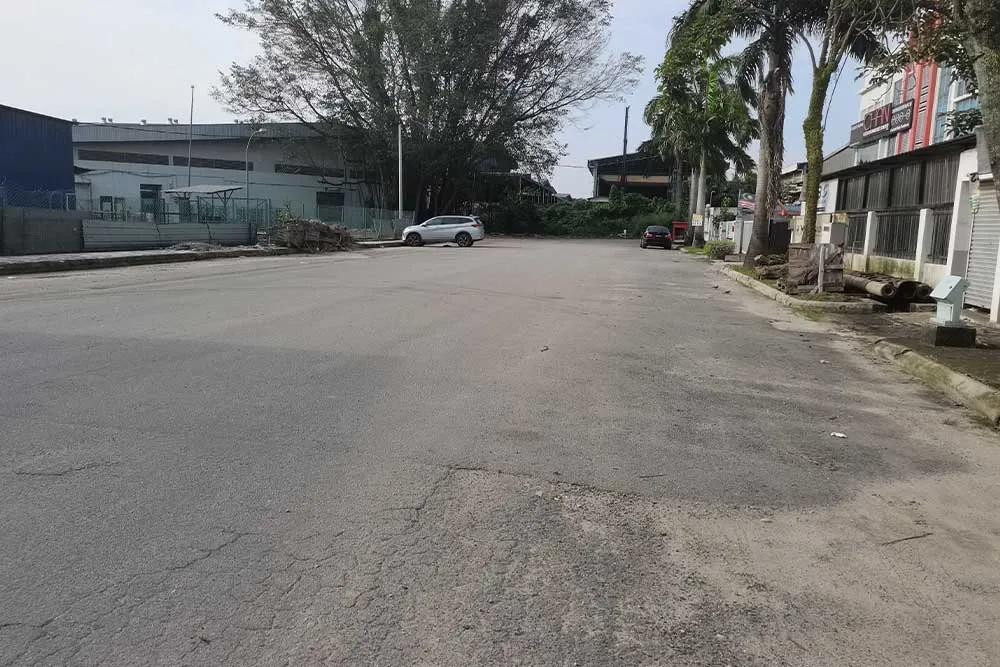 Bukit Kemuning factory for sale