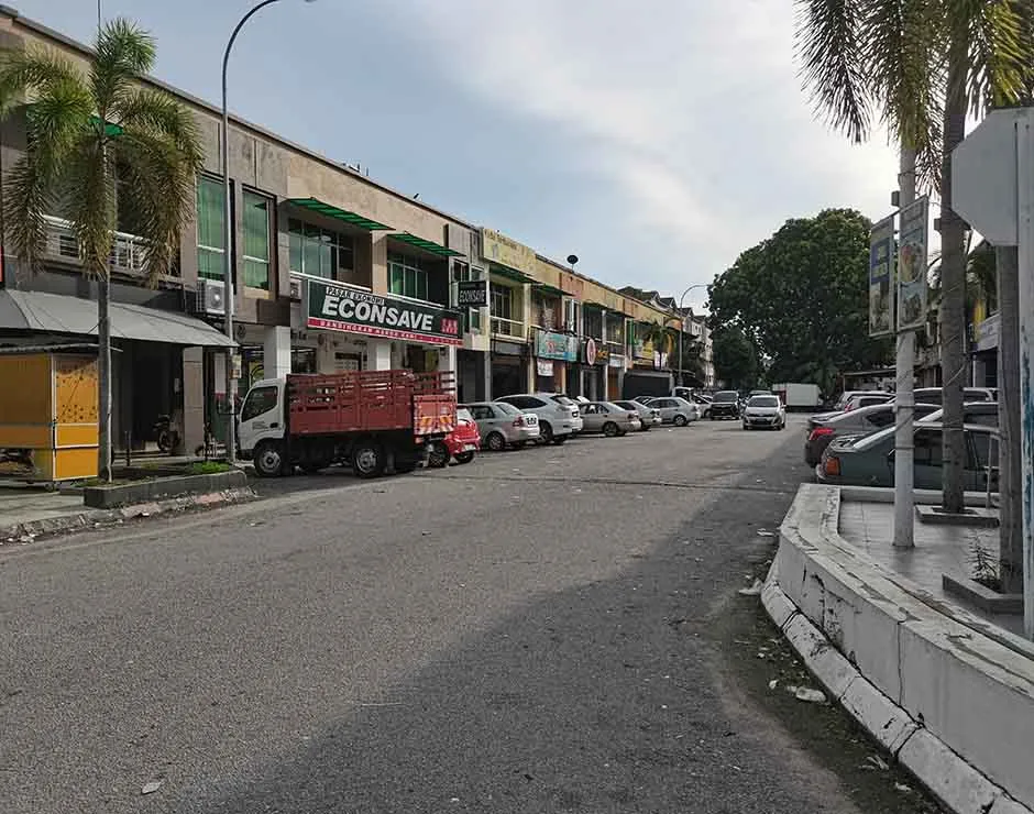 2-storey corner shop lot for rent in Bandar Bukit Tinggi 2